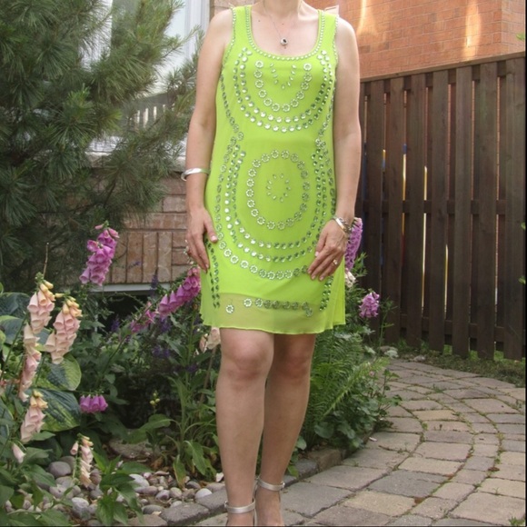 ♥️BCBG MaxAzria chartreuse chiffon bead dress - Picture 11 of 11